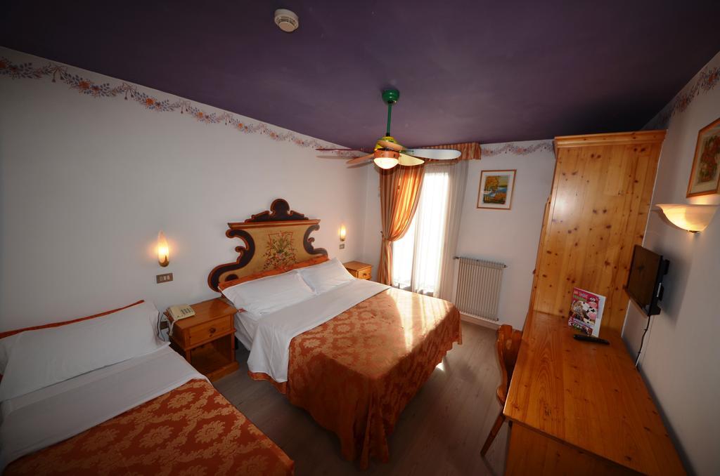 Family Hotel Primavera Levico Terme Ngoại thất bức ảnh