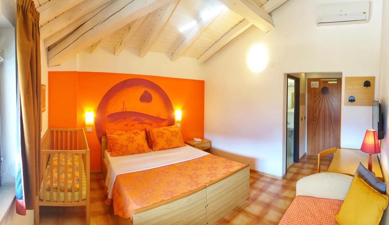 Family Hotel Primavera Levico Terme Ngoại thất bức ảnh